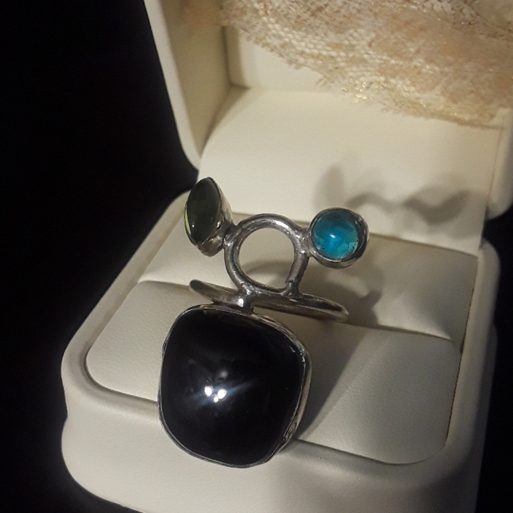 Unique Multi Stone Ring - Picture 2 of 6